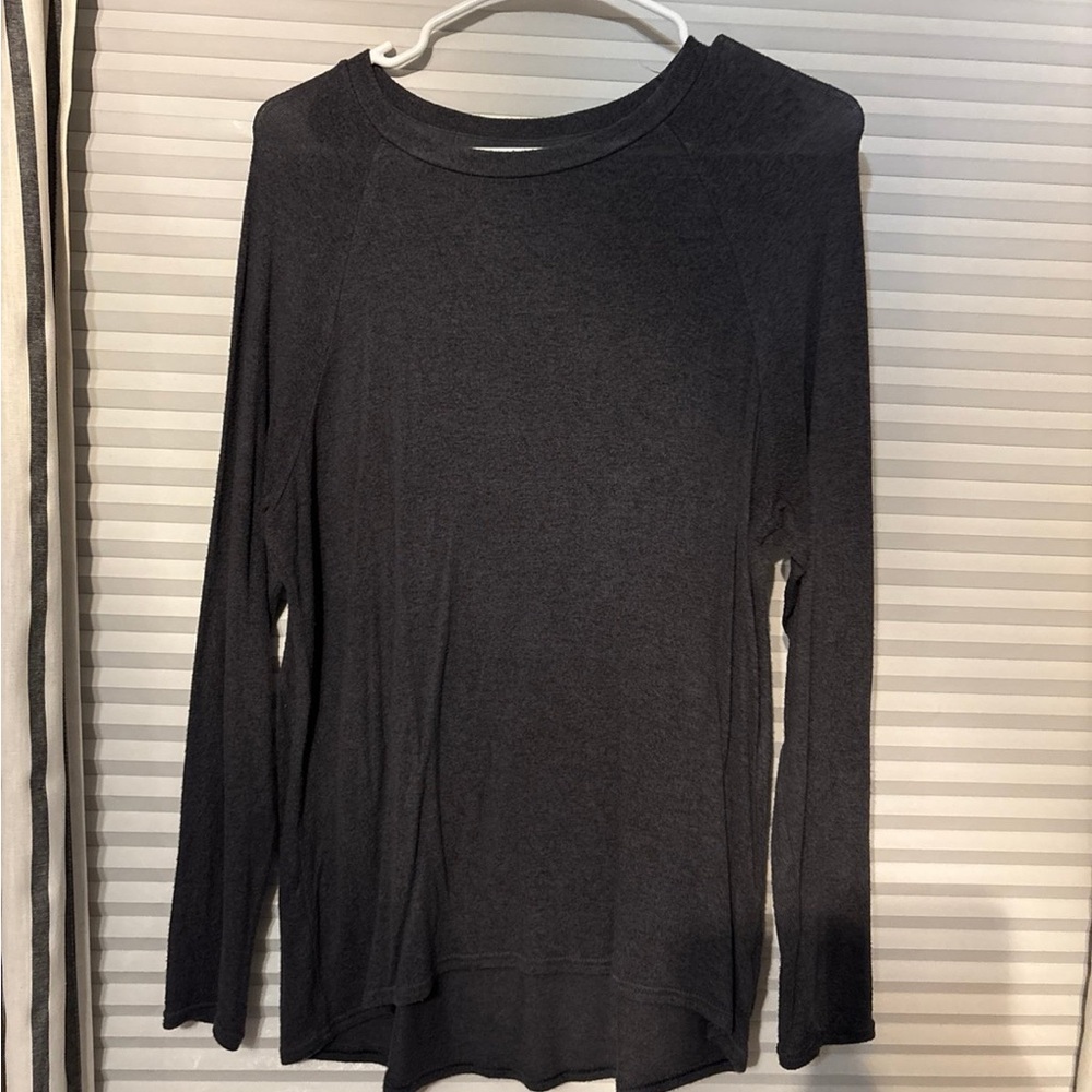 American Eagle Outfitters Charcoal Long Sleeve Tee